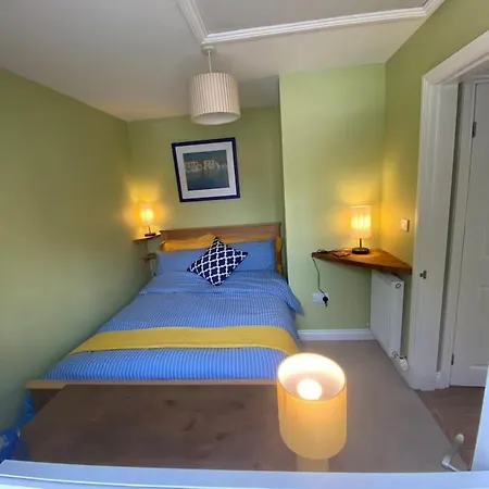 Entire Ground Floor Flat