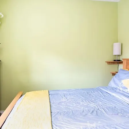 Entire Ground Floor Flat * בורוברידג'