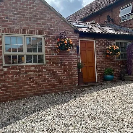 Entire Ground Floor Flat *