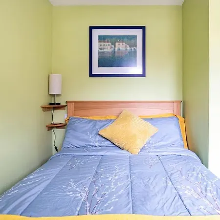 Entire Ground Floor Flat بيت للعطل